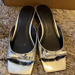 Silver Women's Slide Sandals Steve Madden meme silver sz 8.5